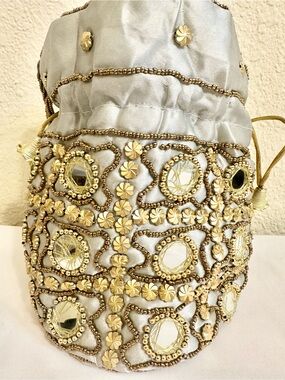 Satin VTG Indian Silver Potli Embroidered Bag with Gold Motif (7x7)